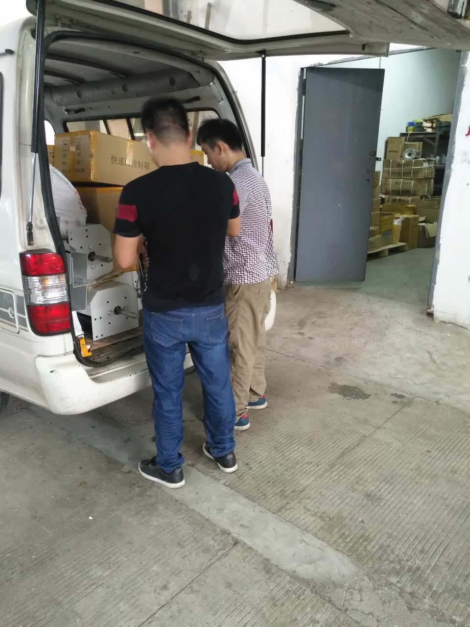 興德快速卷簾門(mén)上門(mén)安裝永勝醫(yī)療制品公司