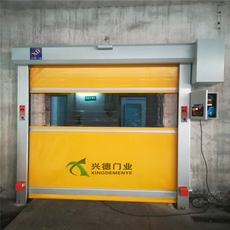 工廠為什么必須安裝快速卷簾門？