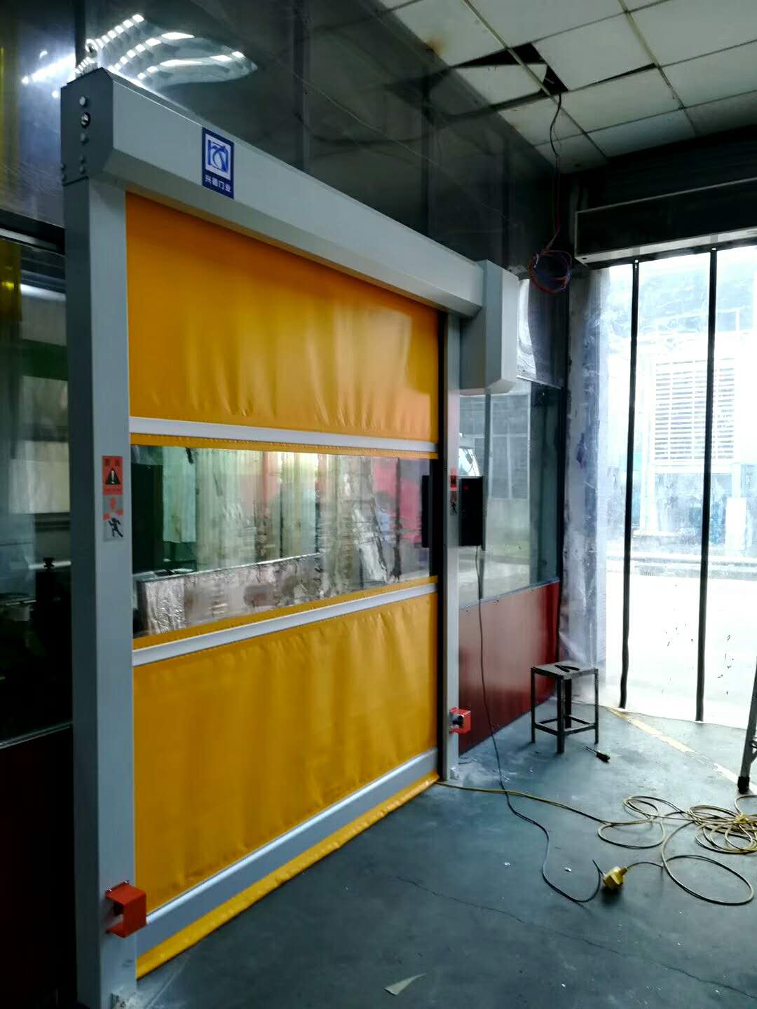 常見(jiàn)的佛山快速卷簾門(mén)是如何進(jìn)行工作